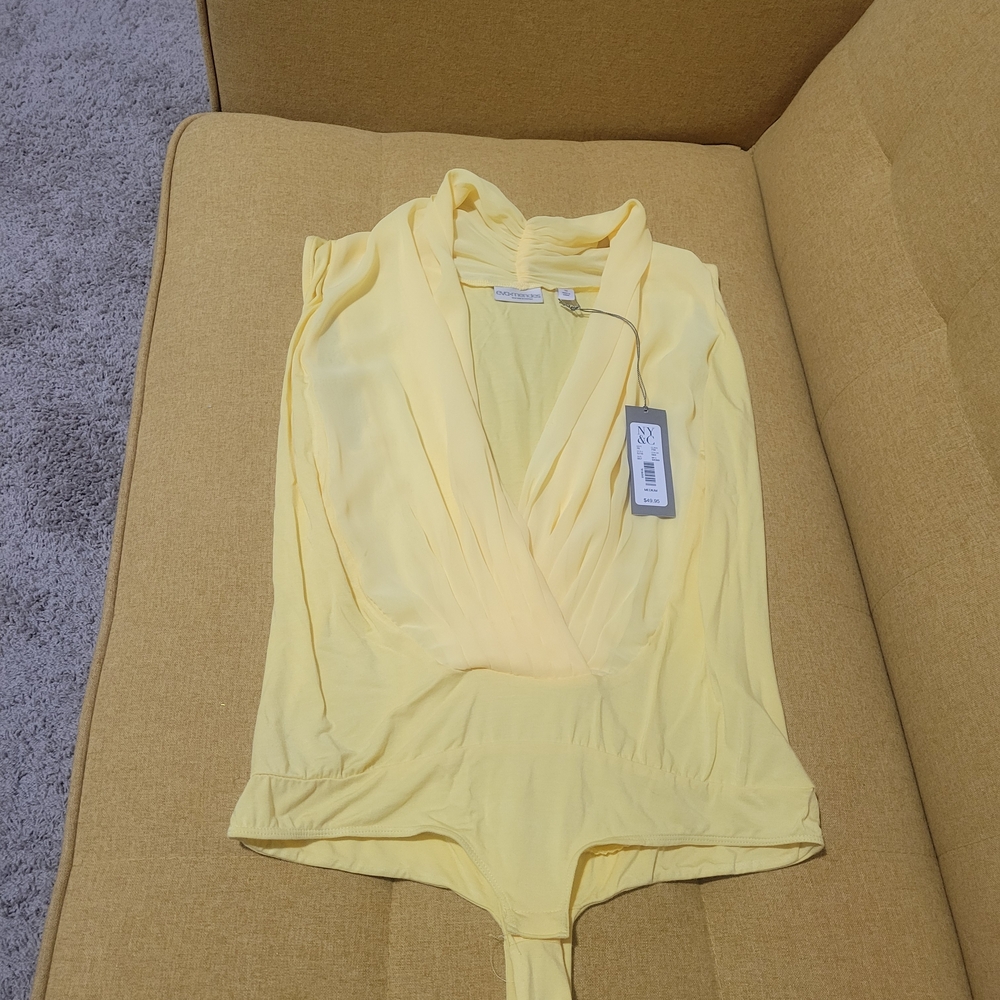 Sleeveless Thong Yellow Draped V-Neck Bodysuit - EVA MENDES - Picture 3 of 7